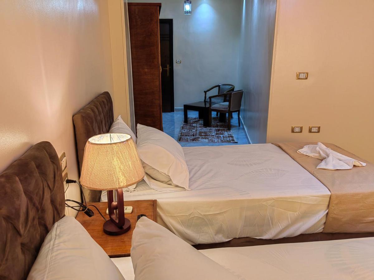 Gem Overlooking Inn Nazlet el Simman Luaran gambar