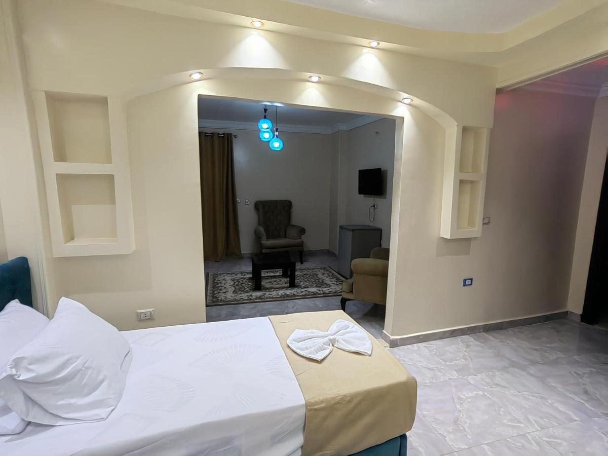 Gem Overlooking Inn Nazlet el Simman Luaran gambar