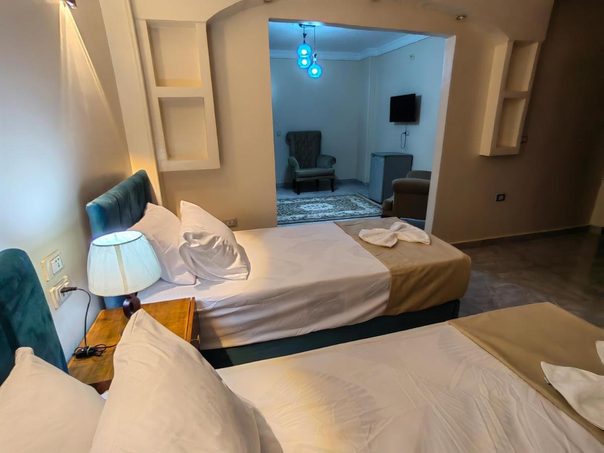 Gem Overlooking Inn Nazlet el Simman Luaran gambar