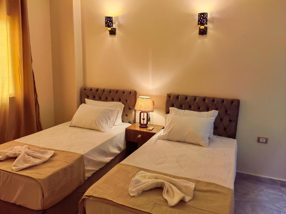 Gem Overlooking Inn Nazlet el Simman Luaran gambar